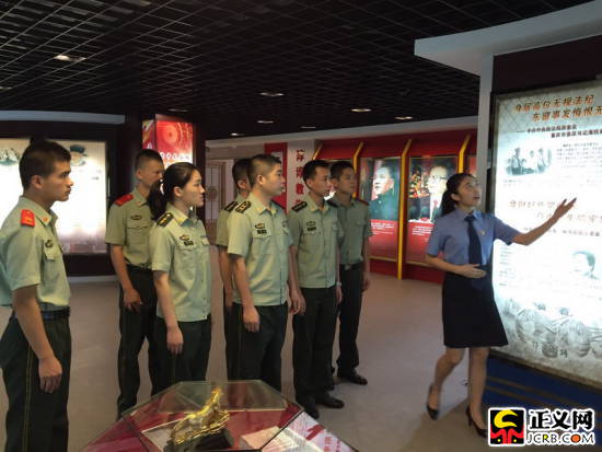 福建漳州龙文区检察院为边检官兵打